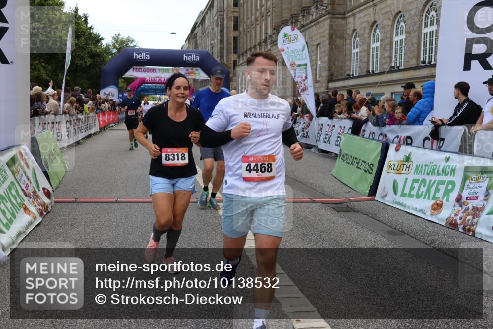 06.09.2026 - CURREX Alsterlauf Strokosch-Dieckow http://msf.ph/oto/10138532 06.09.2026 10:00:32 Ziel 2124, 2257, 2545, 2671, 2721, 2856, 3848, 4461, 4468, 4524, 4577, 4578, 4900, 5467, 5536, 5567, 5832, 6180, 6187, 6436, 8008, 8063, 8318 meine-sportfotos.de