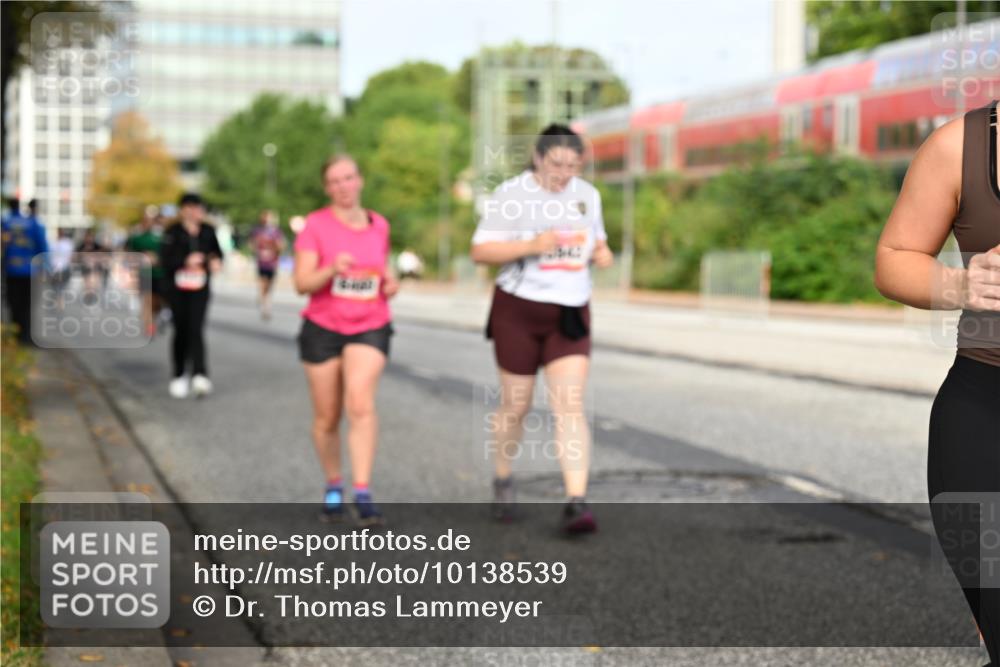 06.09.2026 - CURREX Alsterlauf Dr. Thomas Lammeyer http://msf.ph/oto/10138539 06.09.2026 10:04:58 Laufen 36 meine-sportfotos.de