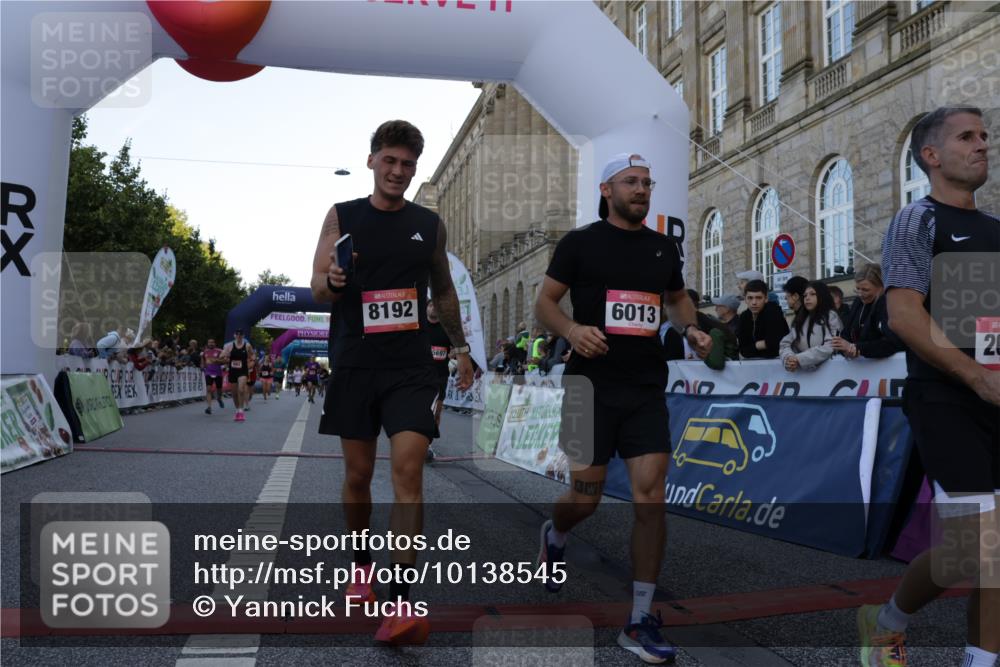 06.09.2026 - CURREX Alsterlauf Yannick Fuchs http://msf.ph/oto/10138545 06.09.2026 09:45:39 Ziel 2615, 2673, 3149, 3259, 3602, 4141, 4372, 4581, 5697, 6013, 6401, 6449, 6450, 8192 meine-sportfotos.de