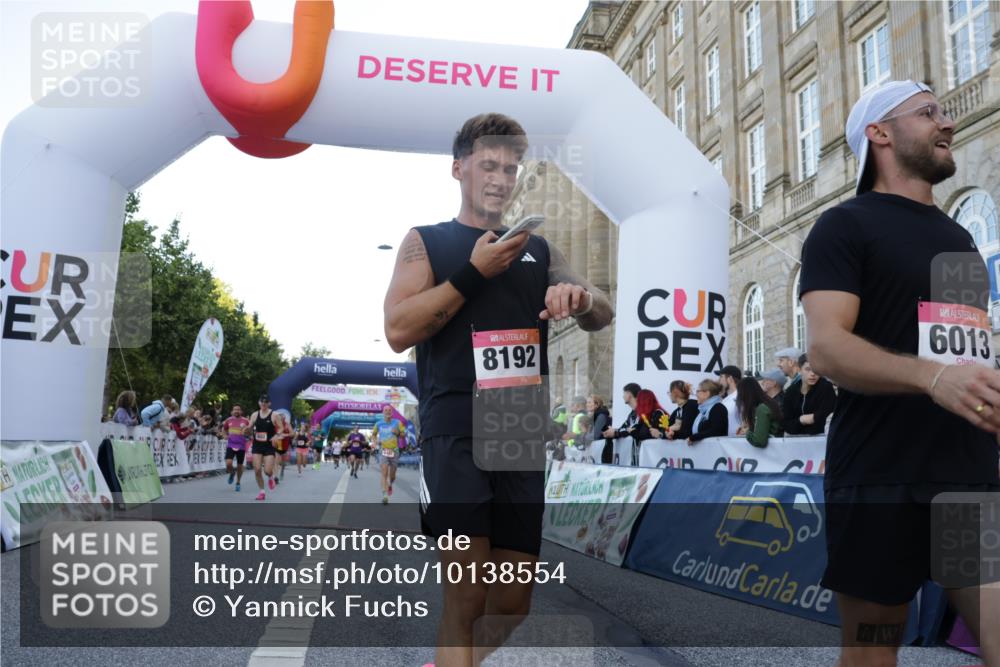 06.09.2026 - CURREX Alsterlauf Yannick Fuchs http://msf.ph/oto/10138554 06.09.2026 09:45:40 Ziel 2615, 2673, 3149, 3259, 3602, 4141, 4372, 4581, 4982, 5697, 6013, 6401, 6449, 6450, 8192, 8228 meine-sportfotos.de