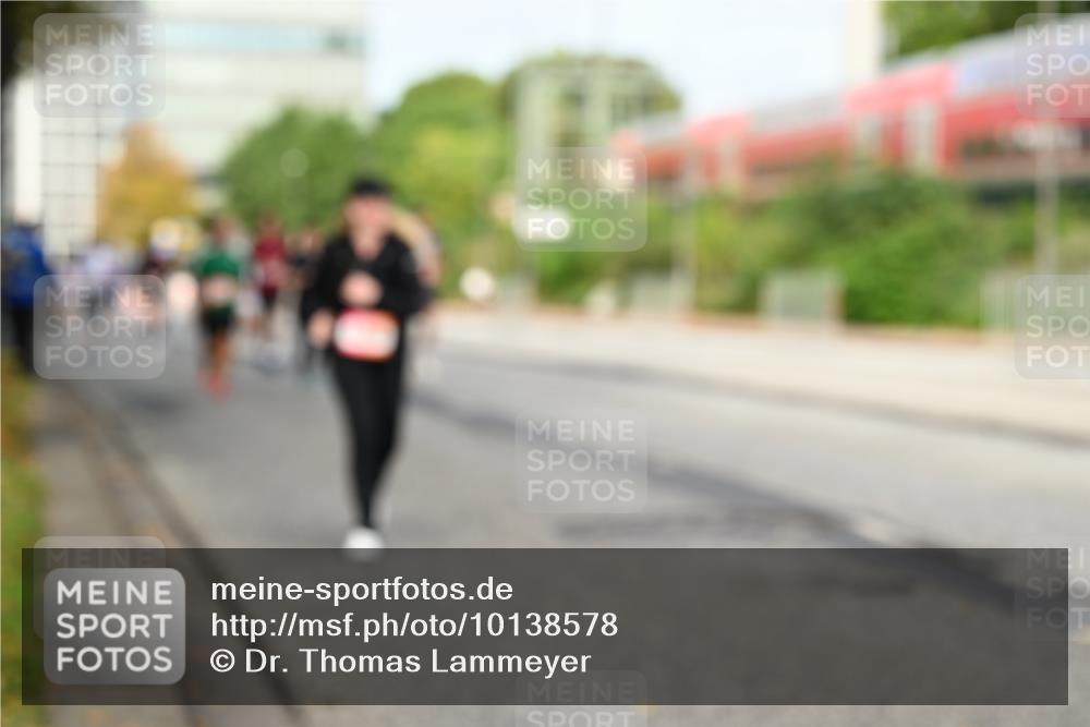 06.09.2026 - CURREX Alsterlauf Dr. Thomas Lammeyer http://msf.ph/oto/10138578 06.09.2026 10:05:01 Laufen  meine-sportfotos.de