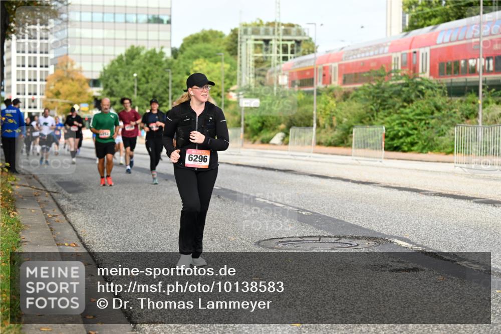06.09.2026 - CURREX Alsterlauf Dr. Thomas Lammeyer http://msf.ph/oto/10138583 06.09.2026 10:05:02 Laufen 6296 meine-sportfotos.de
