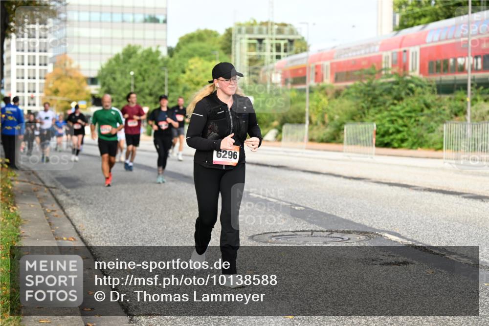 06.09.2026 - CURREX Alsterlauf Dr. Thomas Lammeyer http://msf.ph/oto/10138588 06.09.2026 10:05:02 Laufen 6296 meine-sportfotos.de