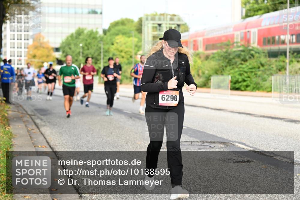 06.09.2026 - CURREX Alsterlauf Dr. Thomas Lammeyer http://msf.ph/oto/10138595 06.09.2026 10:05:03 Laufen 6296 meine-sportfotos.de