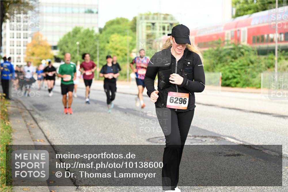 06.09.2026 - CURREX Alsterlauf Dr. Thomas Lammeyer http://msf.ph/oto/10138600 06.09.2026 10:05:03 Laufen 6296 meine-sportfotos.de
