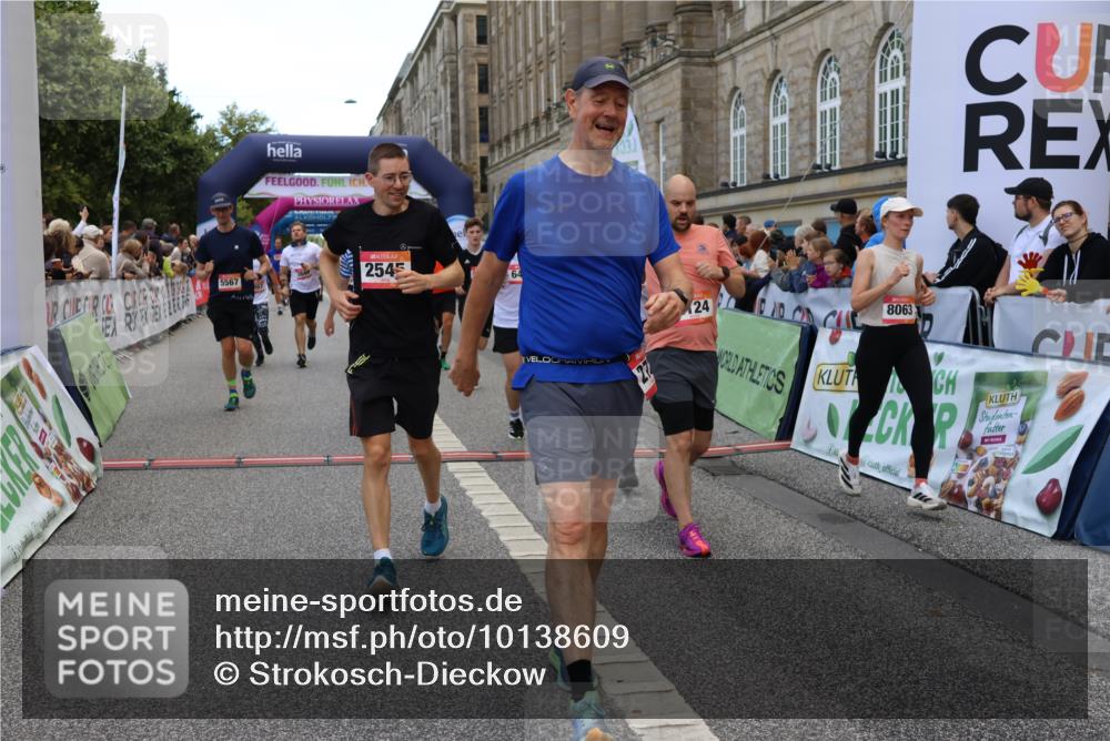 06.09.2026 - CURREX Alsterlauf Strokosch-Dieckow http://msf.ph/oto/10138609 06.09.2026 10:00:35 Ziel 2124, 2257, 2545, 2671, 2721, 3848, 4461, 4468, 4577, 4900, 5467, 5567, 5832, 5833, 6180, 6187, 6436, 8008, 8063, 8318 meine-sportfotos.de