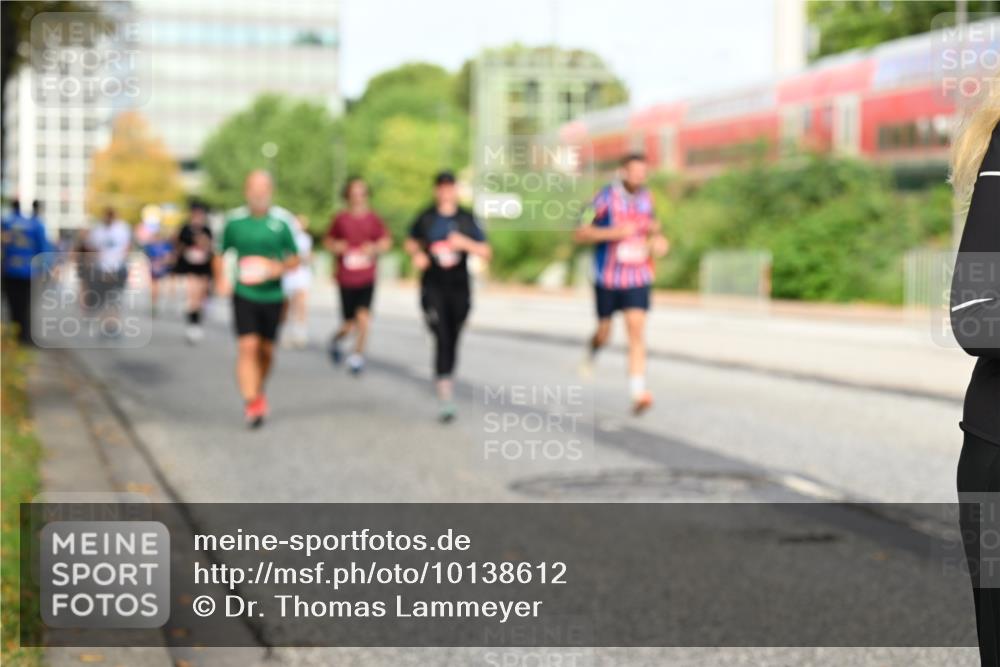 06.09.2026 - CURREX Alsterlauf Dr. Thomas Lammeyer http://msf.ph/oto/10138612 06.09.2026 10:05:04 Laufen  meine-sportfotos.de