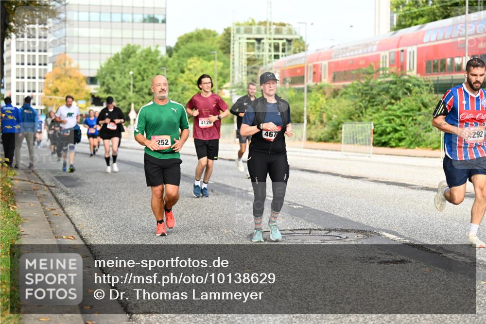 06.09.2026 - CURREX Alsterlauf Dr. Thomas Lammeyer http://msf.ph/oto/10138629 06.09.2026 10:05:06 Laufen 252, 4125, 467, 292 meine-sportfotos.de
