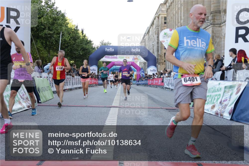 06.09.2026 - CURREX Alsterlauf Yannick Fuchs http://msf.ph/oto/10138634 06.09.2026 09:45:43 Ziel 2615, 2673, 3149, 3602, 4372, 4982, 5697, 6013, 6186, 6401, 6449, 8192, 8228 meine-sportfotos.de