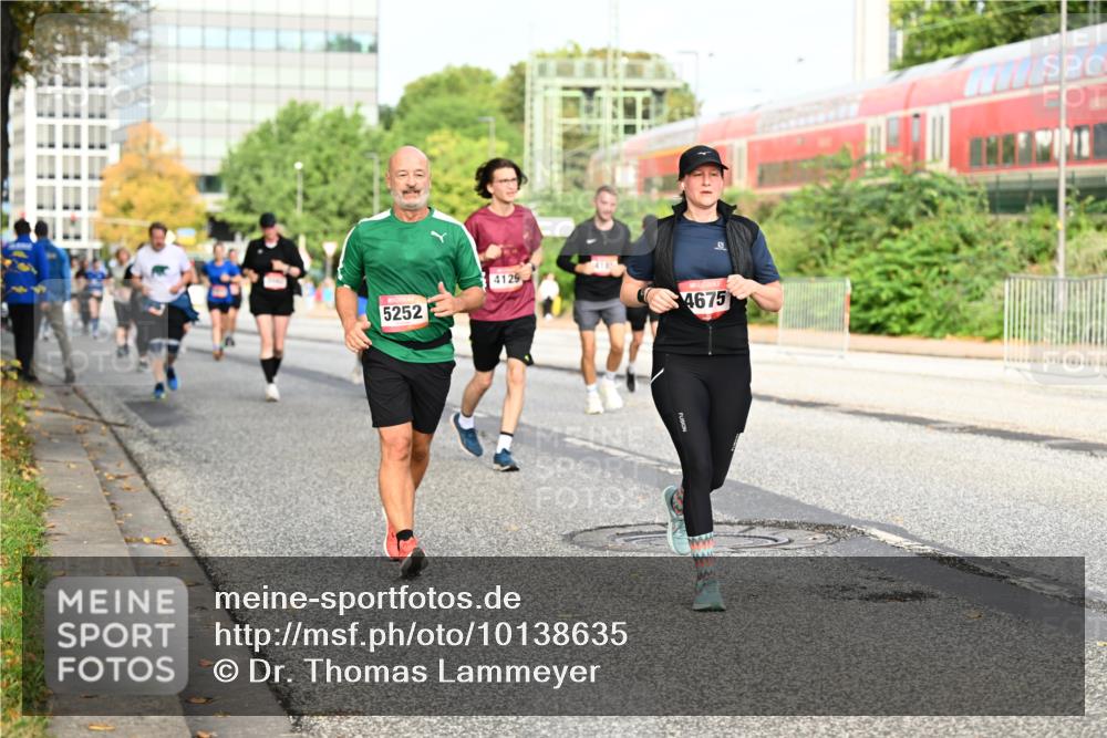 06.09.2026 - CURREX Alsterlauf Dr. Thomas Lammeyer http://msf.ph/oto/10138635 06.09.2026 10:05:07 Laufen 5252, 4129, 4675 meine-sportfotos.de