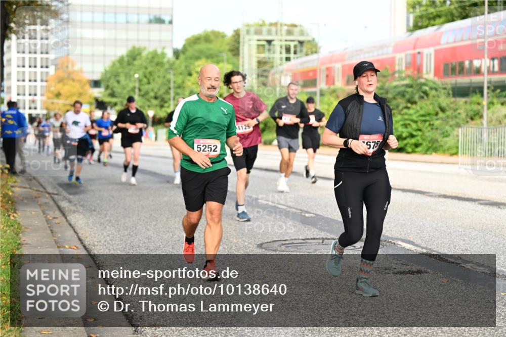 06.09.2026 - CURREX Alsterlauf Dr. Thomas Lammeyer http://msf.ph/oto/10138640 06.09.2026 10:05:07 Laufen 5252, 4125 meine-sportfotos.de