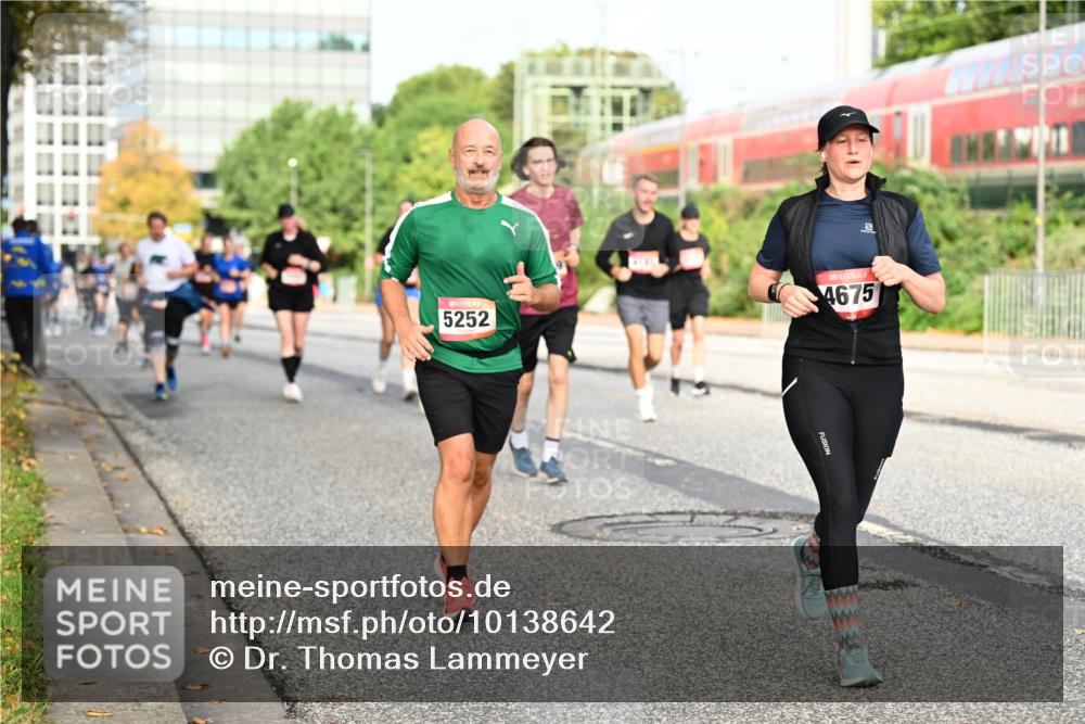 06.09.2026 - CURREX Alsterlauf Dr. Thomas Lammeyer http://msf.ph/oto/10138642 06.09.2026 10:05:07 Laufen 5252, 4675 meine-sportfotos.de