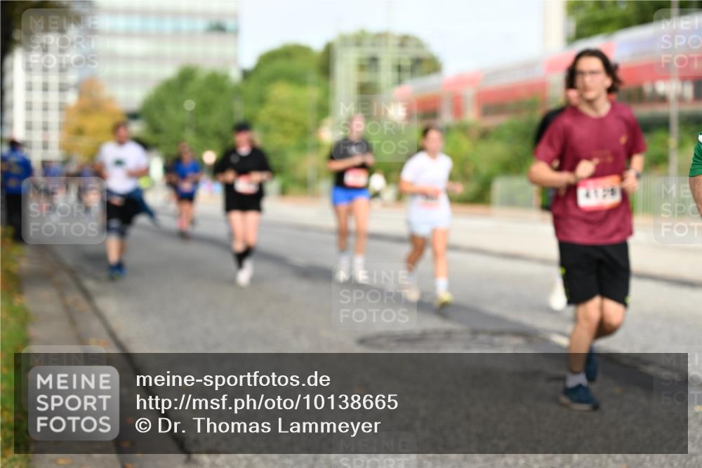 06.09.2026 - CURREX Alsterlauf Dr. Thomas Lammeyer http://msf.ph/oto/10138665 06.09.2026 10:05:09 Laufen 2109 meine-sportfotos.de