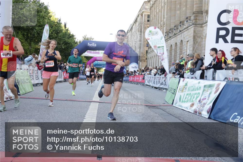 06.09.2026 - CURREX Alsterlauf Yannick Fuchs http://msf.ph/oto/10138703 06.09.2026 09:45:45 Ziel 2054, 2673, 3149, 3602, 4341, 4372, 4982, 5697, 6013, 6186, 6401, 6449, 8228 meine-sportfotos.de