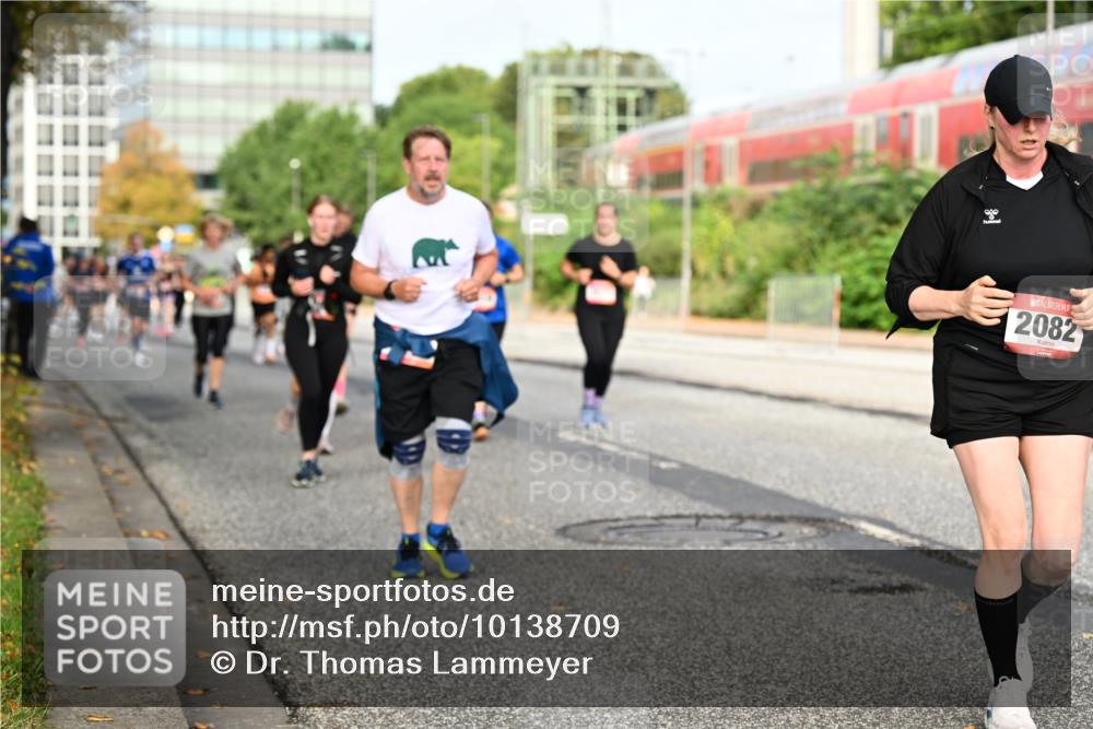 06.09.2026 - CURREX Alsterlauf Dr. Thomas Lammeyer http://msf.ph/oto/10138709 06.09.2026 10:05:14 Laufen 2082 meine-sportfotos.de