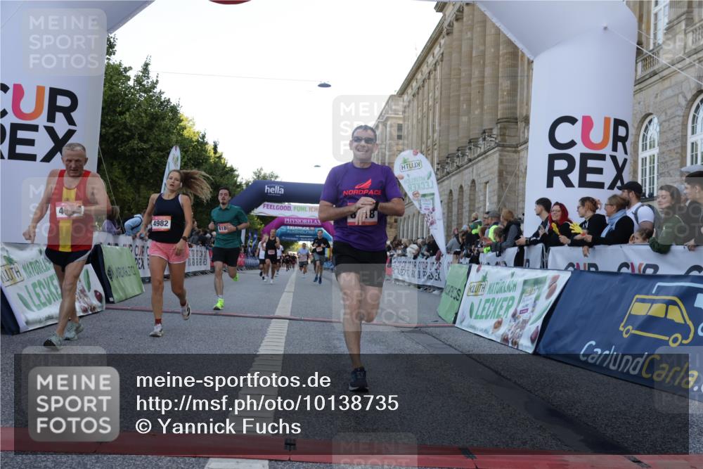 06.09.2026 - CURREX Alsterlauf Yannick Fuchs http://msf.ph/oto/10138735 06.09.2026 09:45:45 Ziel 2054, 2673, 3149, 3602, 4341, 4372, 4982, 5697, 6013, 6186, 6401, 6449, 8228 meine-sportfotos.de