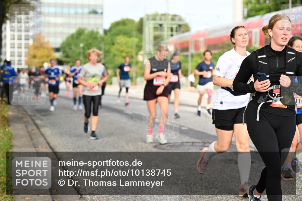 06.09.2026 - CURREX Alsterlauf Dr. Thomas Lammeyer http://msf.ph/oto/10138745 06.09.2026 10:05:17 Laufen 915 meine-sportfotos.de