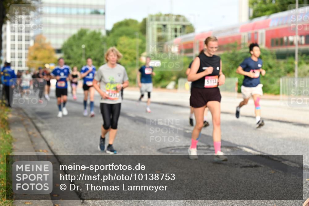 06.09.2026 - CURREX Alsterlauf Dr. Thomas Lammeyer http://msf.ph/oto/10138753 06.09.2026 10:05:18 Laufen 5113 meine-sportfotos.de