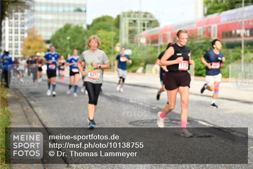 06.09.2026 - CURREX Alsterlauf Dr. Thomas Lammeyer http://msf.ph/oto/10138755 06.09.2026 10:05:18 Laufen 1271, 5113 meine-sportfotos.de