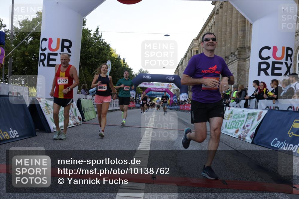 06.09.2026 - CURREX Alsterlauf Yannick Fuchs http://msf.ph/oto/10138762 06.09.2026 09:45:45 Ziel 2054, 2673, 3149, 3602, 4341, 4372, 4982, 5697, 6013, 6186, 6401, 6449, 8228 meine-sportfotos.de