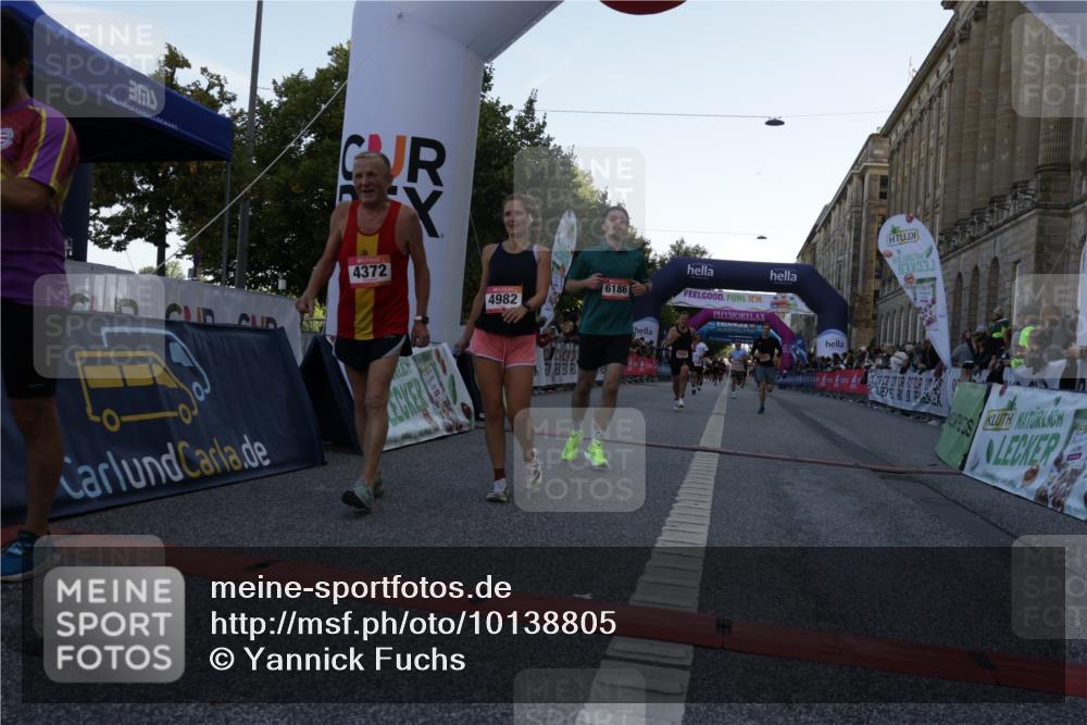 06.09.2026 - CURREX Alsterlauf Yannick Fuchs http://msf.ph/oto/10138805 06.09.2026 09:45:46 Ziel 2054, 3602, 3956, 4341, 4372, 4982, 5123, 5697, 6113, 6186, 6401, 6449, 8228 meine-sportfotos.de
