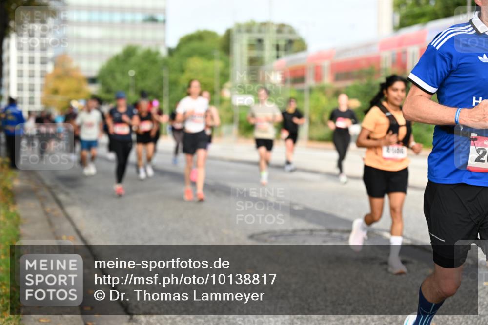 06.09.2026 - CURREX Alsterlauf Dr. Thomas Lammeyer http://msf.ph/oto/10138817 06.09.2026 10:05:24 Laufen 2 meine-sportfotos.de
