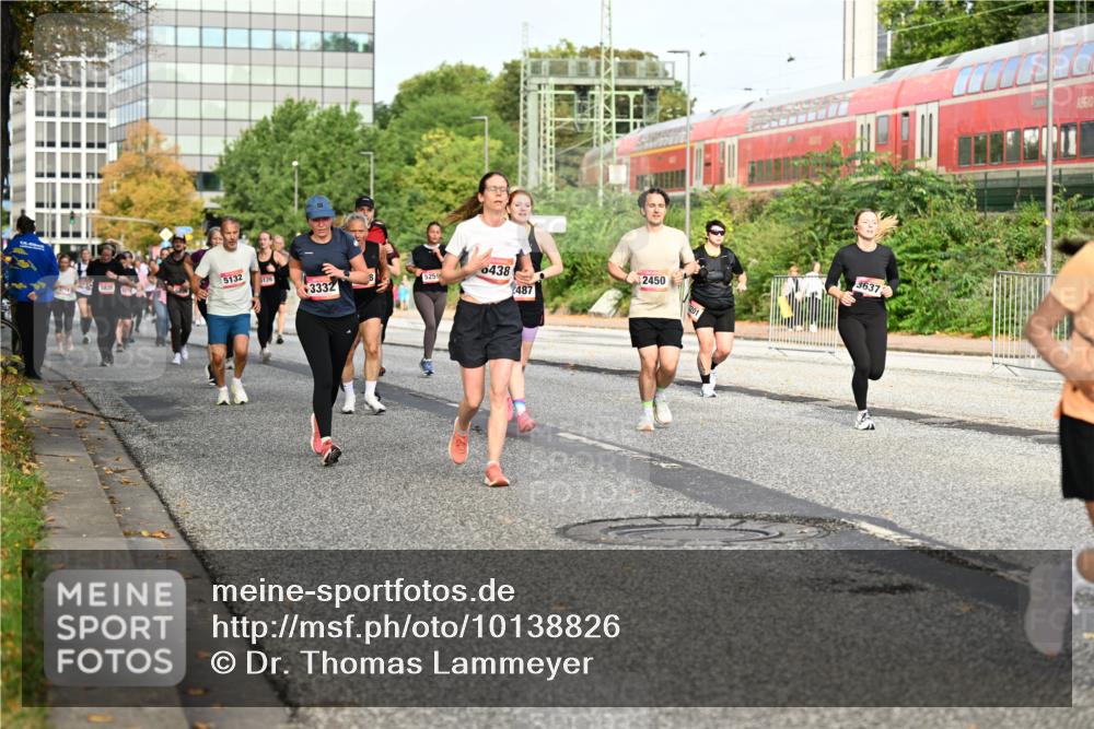 06.09.2026 - CURREX Alsterlauf Dr. Thomas Lammeyer http://msf.ph/oto/10138826 06.09.2026 10:05:25 Laufen 5132, 126, 3332, 5259, 6438, 487, 2450, 3637 meine-sportfotos.de