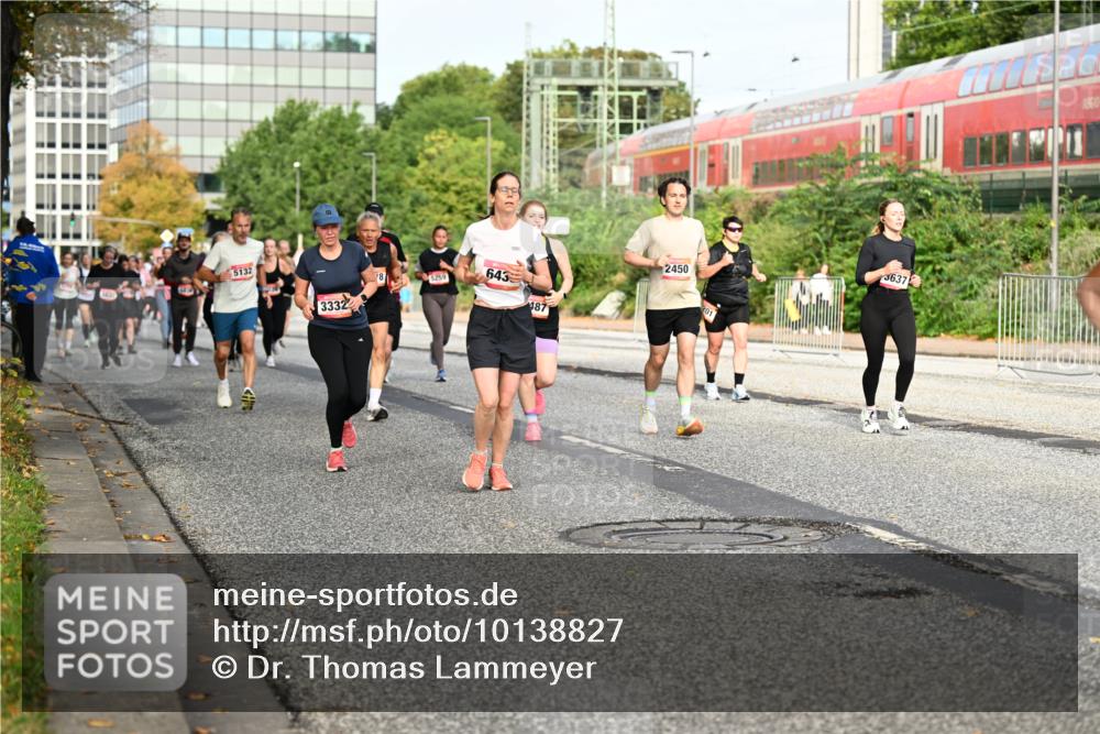 06.09.2026 - CURREX Alsterlauf Dr. Thomas Lammeyer http://msf.ph/oto/10138827 06.09.2026 10:05:25 Laufen 5132, 3332, 5259, 643, 487, 2450, 3637 meine-sportfotos.de