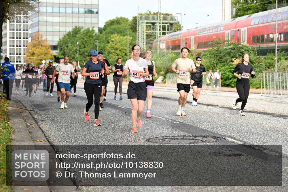 06.09.2026 - CURREX Alsterlauf Dr. Thomas Lammeyer http://msf.ph/oto/10138830 06.09.2026 10:05:25 Laufen 2450, 3637, 5259, 64, 5132, 32, 2487 meine-sportfotos.de