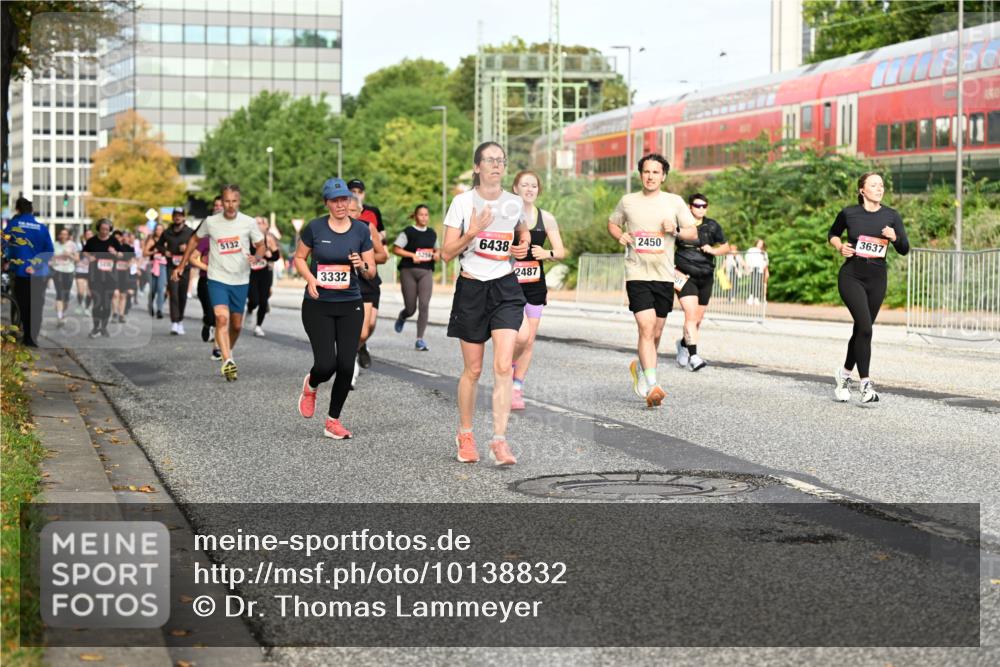 06.09.2026 - CURREX Alsterlauf Dr. Thomas Lammeyer http://msf.ph/oto/10138832 06.09.2026 10:05:25 Laufen 5132, 3332, 6438, 2487, 2450, 3637 meine-sportfotos.de