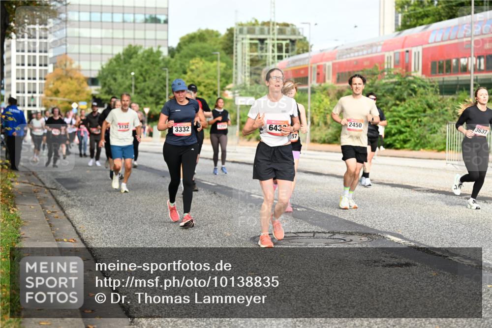 06.09.2026 - CURREX Alsterlauf Dr. Thomas Lammeyer http://msf.ph/oto/10138835 06.09.2026 10:05:26 Laufen 5132, 1258, 3332, 643, 97, 2450, 3637 meine-sportfotos.de