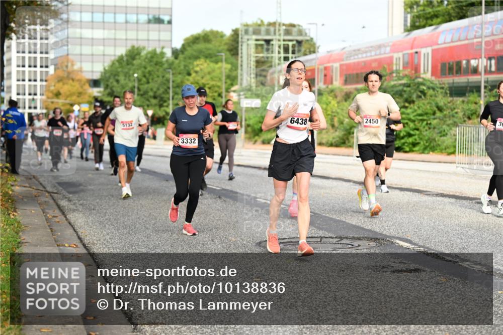 06.09.2026 - CURREX Alsterlauf Dr. Thomas Lammeyer http://msf.ph/oto/10138836 06.09.2026 10:05:26 Laufen 5132, 3332, 6438, 2450, 36 meine-sportfotos.de