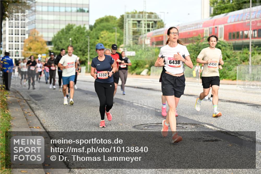 06.09.2026 - CURREX Alsterlauf Dr. Thomas Lammeyer http://msf.ph/oto/10138840 06.09.2026 10:05:26 Laufen 3132, 3332, 6438, 2450 meine-sportfotos.de
