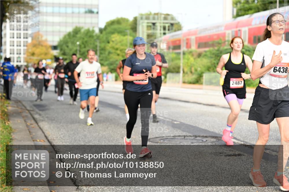 06.09.2026 - CURREX Alsterlauf Dr. Thomas Lammeyer http://msf.ph/oto/10138850 06.09.2026 10:05:27 Laufen 2487, 6438 meine-sportfotos.de