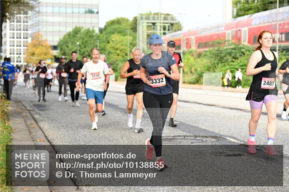 06.09.2026 - CURREX Alsterlauf Dr. Thomas Lammeyer http://msf.ph/oto/10138855 06.09.2026 10:05:28 Laufen 5132, 3332, 2487, 201 meine-sportfotos.de
