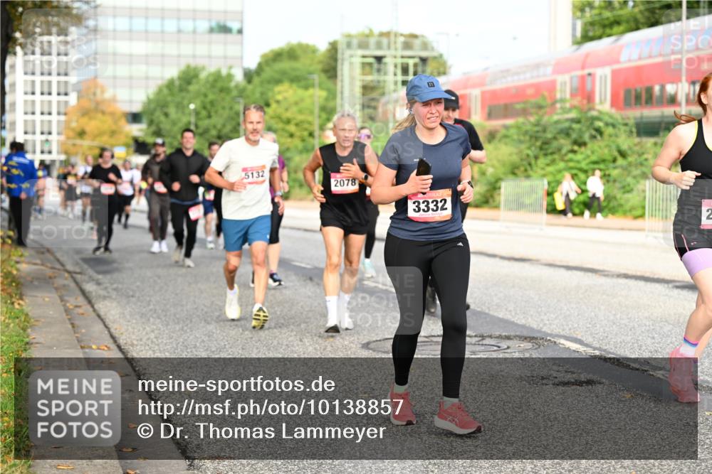 06.09.2026 - CURREX Alsterlauf Dr. Thomas Lammeyer http://msf.ph/oto/10138857 06.09.2026 10:05:28 Laufen 5132, 2078, 3332, 2 meine-sportfotos.de