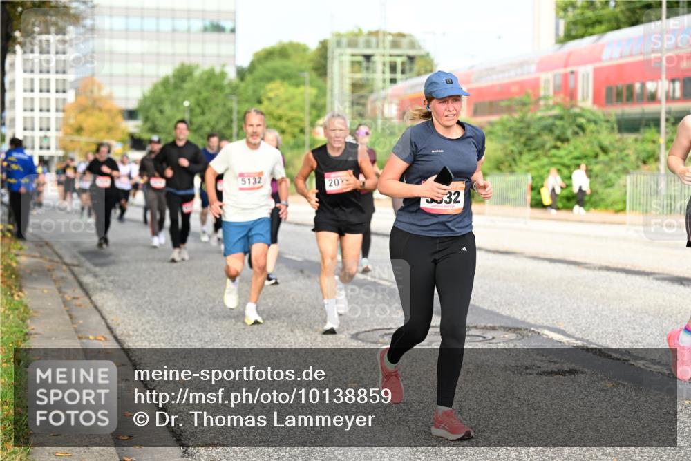 06.09.2026 - CURREX Alsterlauf Dr. Thomas Lammeyer http://msf.ph/oto/10138859 06.09.2026 10:05:28 Laufen 5132, 20, 32 meine-sportfotos.de