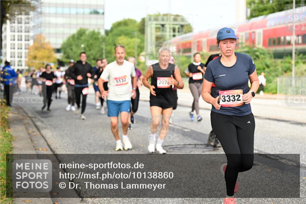 06.09.2026 - CURREX Alsterlauf Dr. Thomas Lammeyer http://msf.ph/oto/10138860 06.09.2026 10:05:28 Laufen 5132, 11, 01, 2076, 3332 meine-sportfotos.de