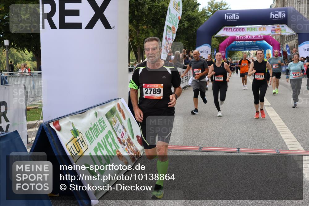 06.09.2026 - CURREX Alsterlauf Strokosch-Dieckow http://msf.ph/oto/10138864 06.09.2026 10:15:09 Ziel 2789, 2860, 2871, 2938, 3023, 3027, 3454, 4497, 5439, 5630, 5966, 6408, 8081 meine-sportfotos.de