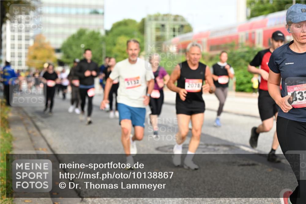06.09.2026 - CURREX Alsterlauf Dr. Thomas Lammeyer http://msf.ph/oto/10138867 06.09.2026 10:05:29 Laufen 3132, 2078, 33 meine-sportfotos.de