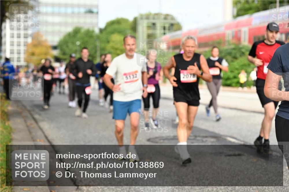 06.09.2026 - CURREX Alsterlauf Dr. Thomas Lammeyer http://msf.ph/oto/10138869 06.09.2026 10:05:29 Laufen 3132, 2078 meine-sportfotos.de