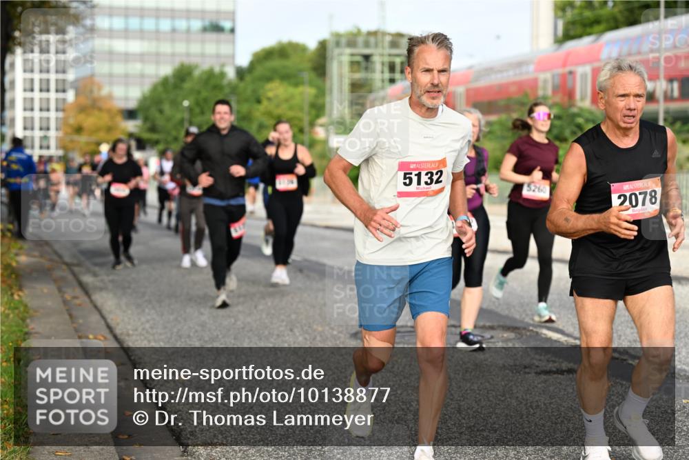 06.09.2026 - CURREX Alsterlauf Dr. Thomas Lammeyer http://msf.ph/oto/10138877 06.09.2026 10:05:30 Laufen 5132, 5260, 2078 meine-sportfotos.de