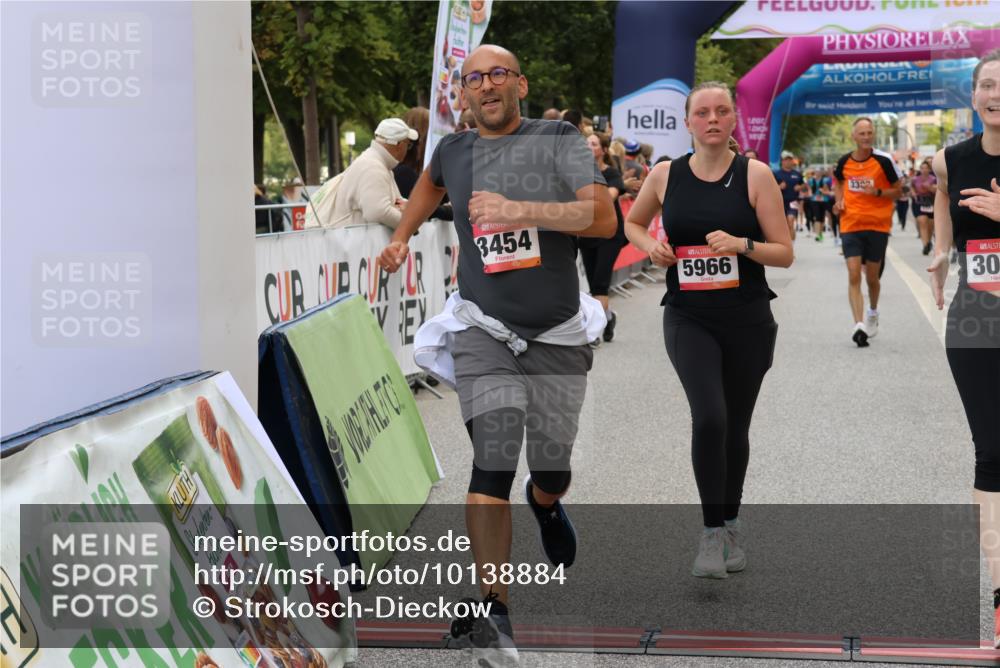 06.09.2026 - CURREX Alsterlauf Strokosch-Dieckow http://msf.ph/oto/10138884 06.09.2026 10:15:11 Ziel 2621, 2789, 2794, 2871, 2938, 3023, 3027, 3302, 3454, 4497, 5439, 5630, 5931, 5966, 6408, 8081 meine-sportfotos.de