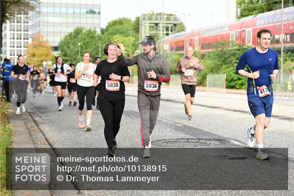 06.09.2026 - CURREX Alsterlauf Dr. Thomas Lammeyer http://msf.ph/oto/10138915 06.09.2026 10:05:34 Laufen 5758, 5835, 5836, 5084, 413 meine-sportfotos.de