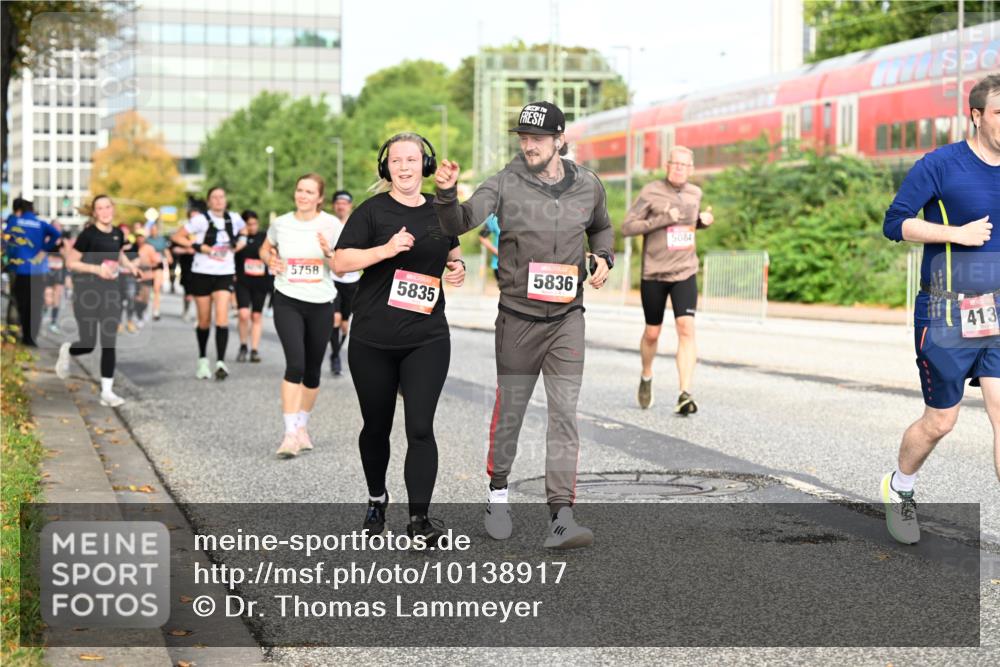 06.09.2026 - CURREX Alsterlauf Dr. Thomas Lammeyer http://msf.ph/oto/10138917 06.09.2026 10:05:34 Laufen 5758, 5835, 5836, 5084, 413 meine-sportfotos.de