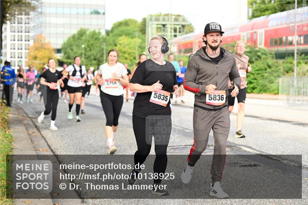 06.09.2026 - CURREX Alsterlauf Dr. Thomas Lammeyer http://msf.ph/oto/10138925 06.09.2026 10:05:35 Laufen 5758, 5835, 5836, 084 meine-sportfotos.de