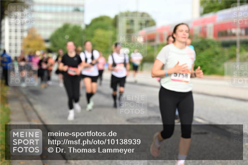 06.09.2026 - CURREX Alsterlauf Dr. Thomas Lammeyer http://msf.ph/oto/10138939 06.09.2026 10:05:37 Laufen 5758 meine-sportfotos.de