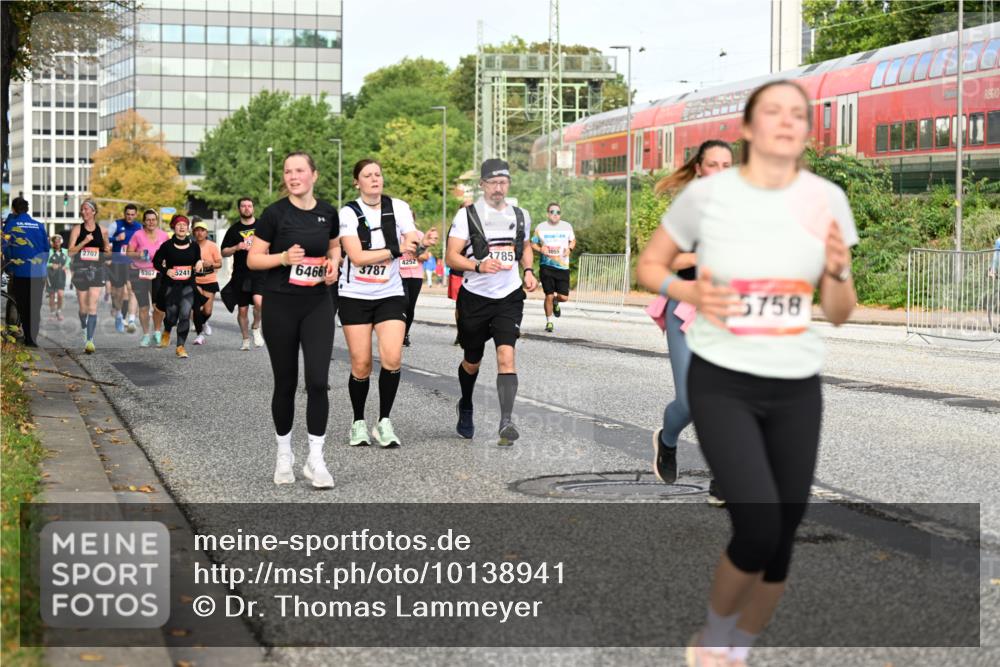 06.09.2026 - CURREX Alsterlauf Dr. Thomas Lammeyer http://msf.ph/oto/10138941 06.09.2026 10:05:37 Laufen 2707, 5357, 4252, 5241, 6466, 3787, 2785, 3055, 5758 meine-sportfotos.de