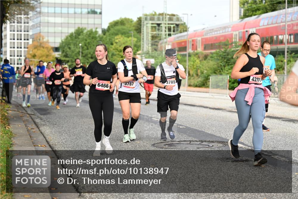 06.09.2026 - CURREX Alsterlauf Dr. Thomas Lammeyer http://msf.ph/oto/10138947 06.09.2026 10:05:38 Laufen 3785, 6466, 3787, 423 meine-sportfotos.de