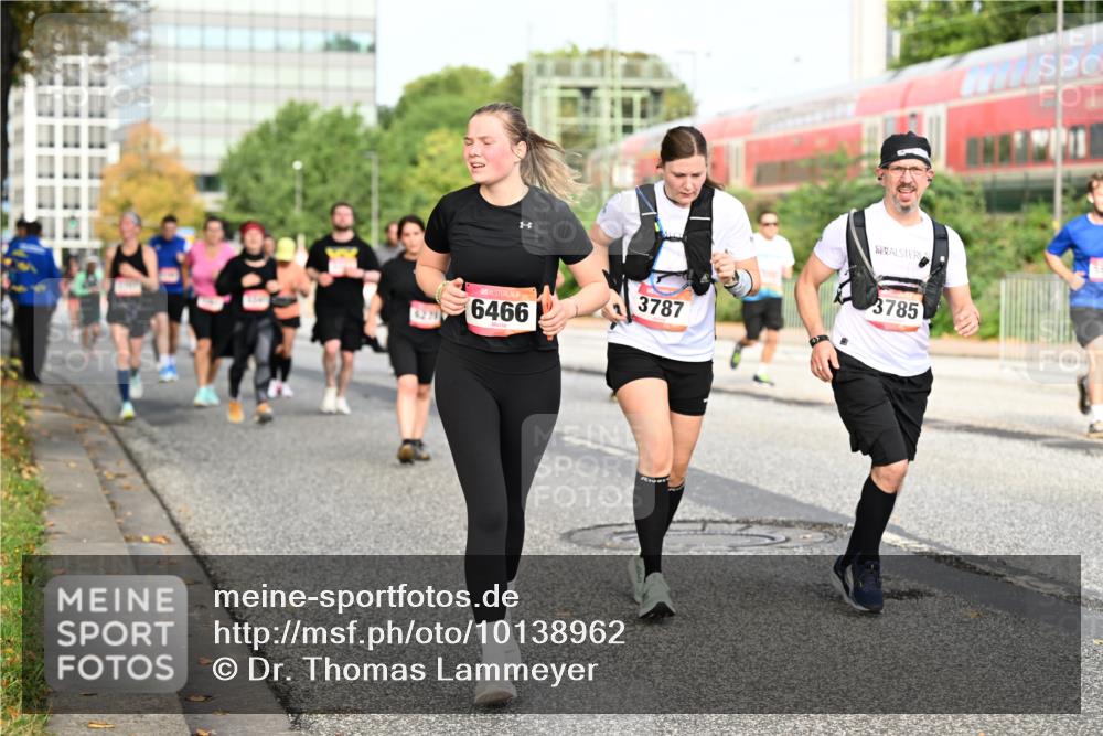 06.09.2026 - CURREX Alsterlauf Dr. Thomas Lammeyer http://msf.ph/oto/10138962 06.09.2026 10:05:39 Laufen 627, 6466, 3787, 3785 meine-sportfotos.de
